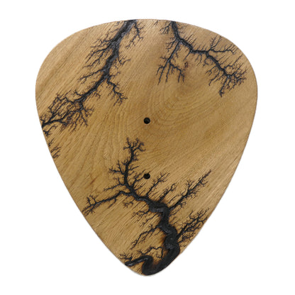 Gitarrenhalter aus Eiche mit Lichtenberg Gravur – DARK LINES FIVE Kork