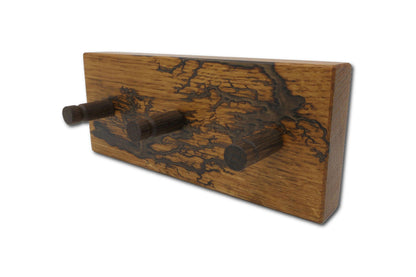 COLOR LINES Schlüsselhalter aus Roteiche mit Lichtenberg-Gravur in Bronze Braun