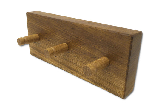 Schlüsselboard aus Räuchereiche 20 cm mit drei Eichenhaken