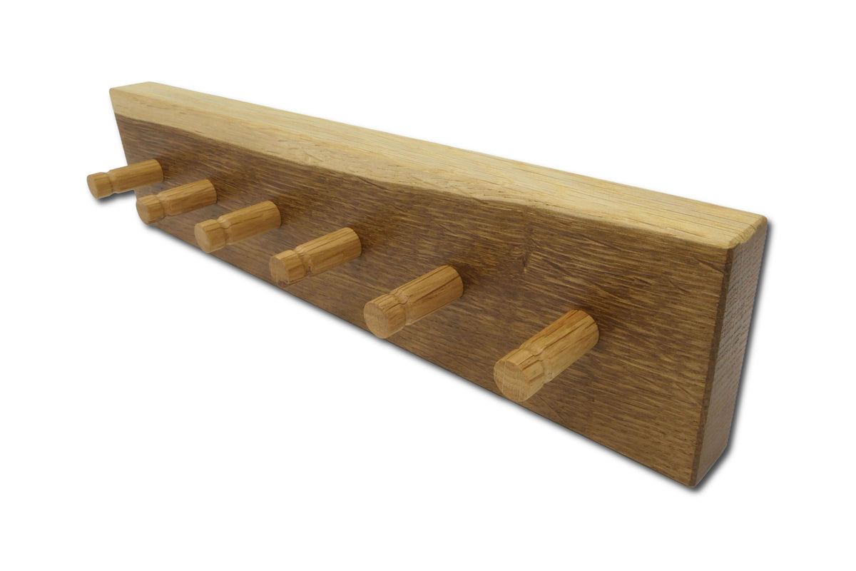 Schlüsselboard aus Räuchereiche mit Splintholz und sechs Eichenhaken