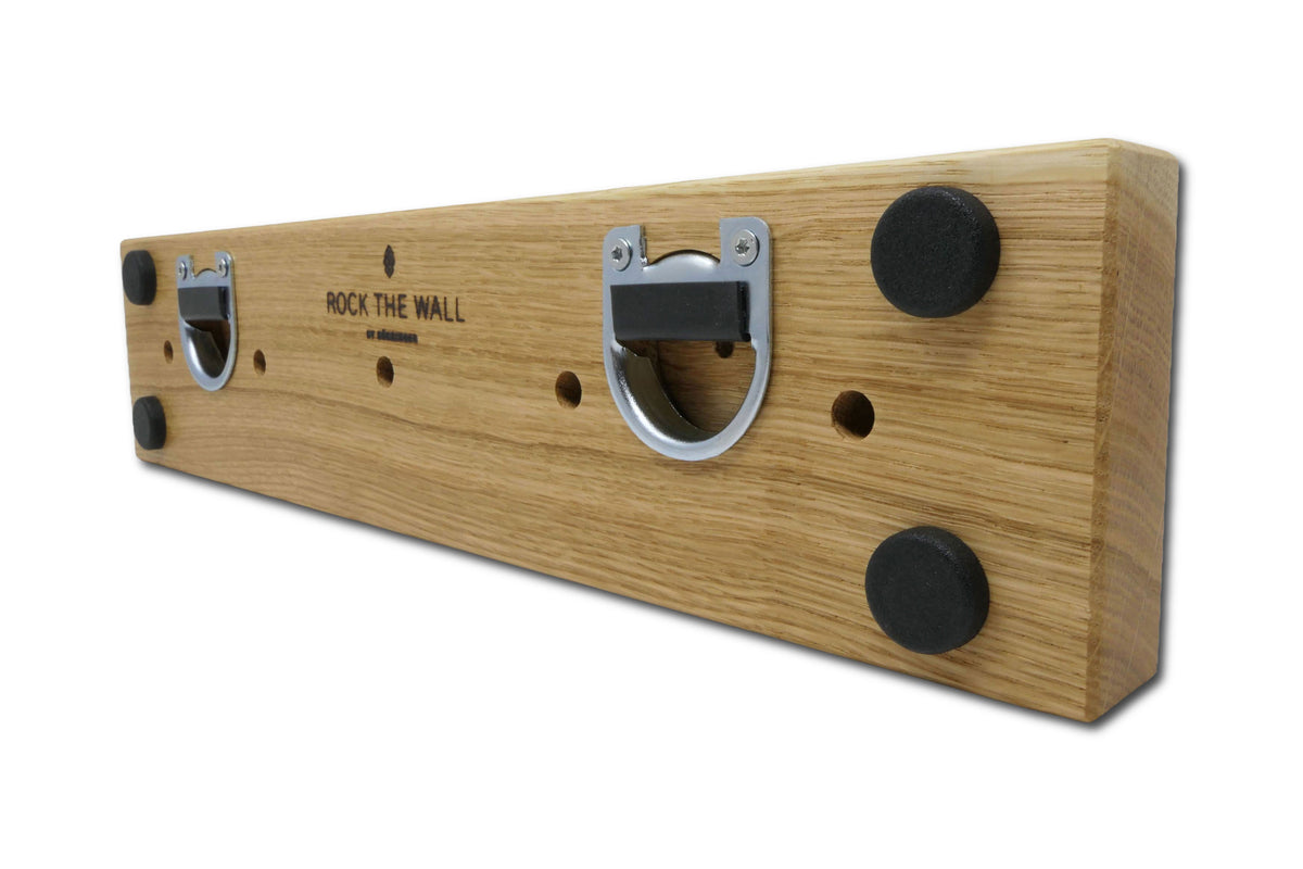 Rückseite des Schlüsselboards aus Eiche mit Aufhängung und ROCK THE WALL Branding