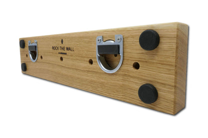 Rückseite des Schlüsselboards aus Eiche mit Aufhängung und ROCK THE WALL Branding