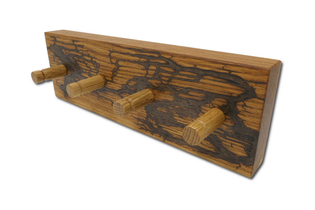 Schlüsselboard aus Roteiche 25 cm mit vier Eichenhaken und Epoxidharz Bronze Braun
