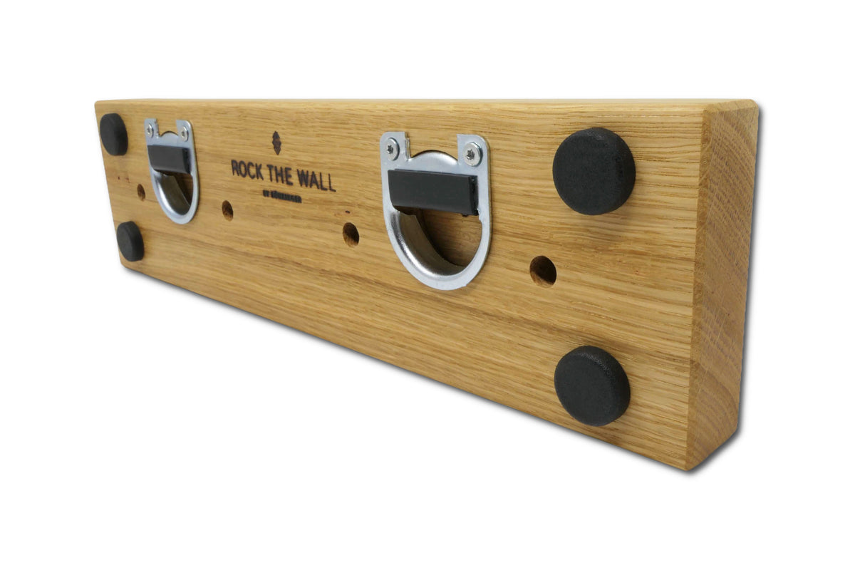 Rückseite des Schlüsselboards aus Eiche mit Aufhängung und ROCK THE WALL Branding